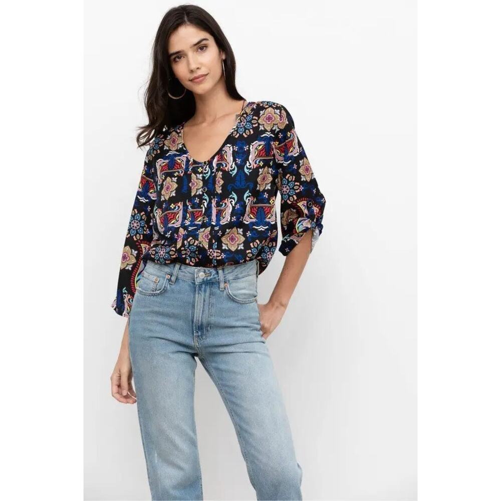 Yumi Kim Lizzie V Neck Floral Paisley Top Small